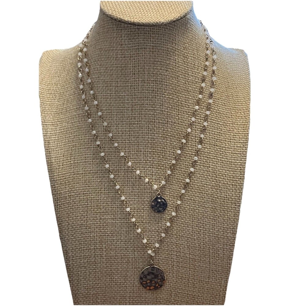 Andante Necklace 2 Layer white bead, round pendants